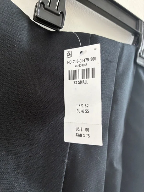 Abercrombie & Fitch Black Pleated Mini Skort - Picture 4 of 5